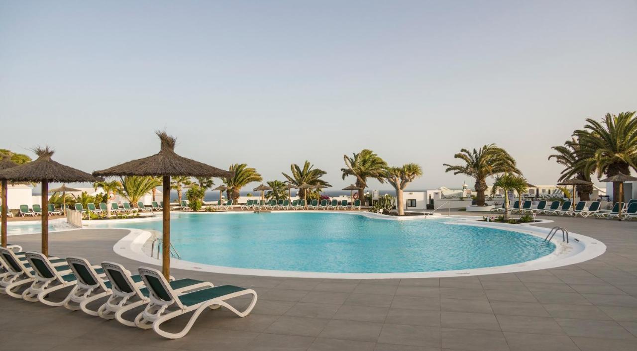 Aparthotel Ilunion Costa Sal Lanzarote à Puerto del Carmen  Extérieur photo