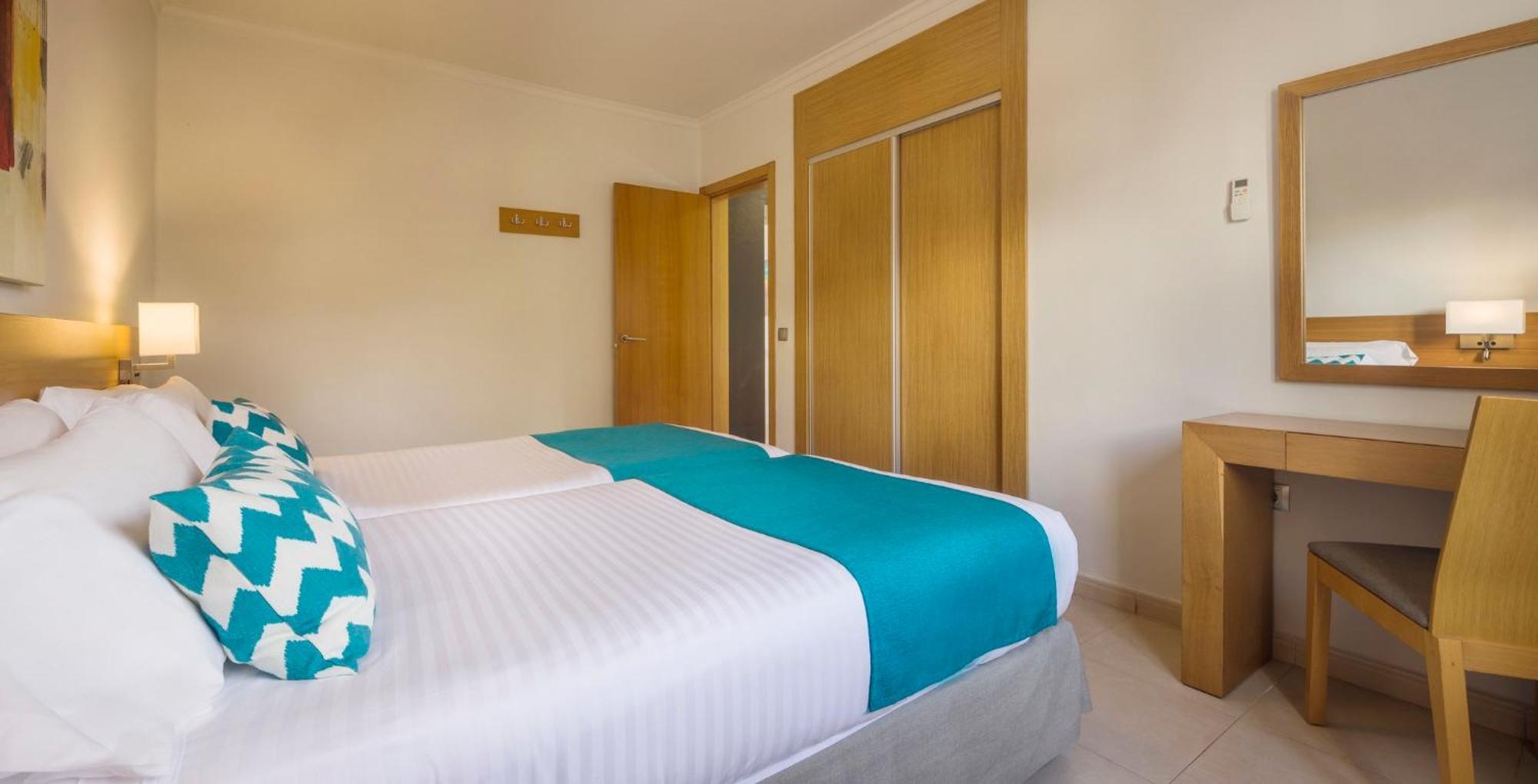 Aparthotel Ilunion Costa Sal Lanzarote à Puerto del Carmen  Chambre photo
