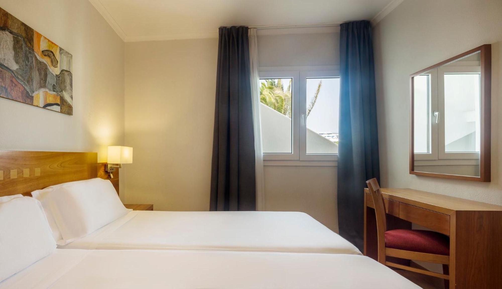 Aparthotel Ilunion Costa Sal Lanzarote à Puerto del Carmen  Chambre photo
