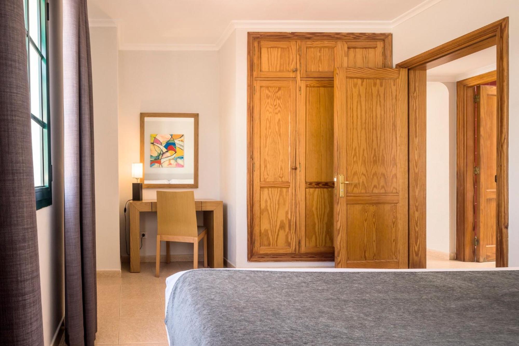 Aparthotel Ilunion Costa Sal Lanzarote à Puerto del Carmen  Chambre photo