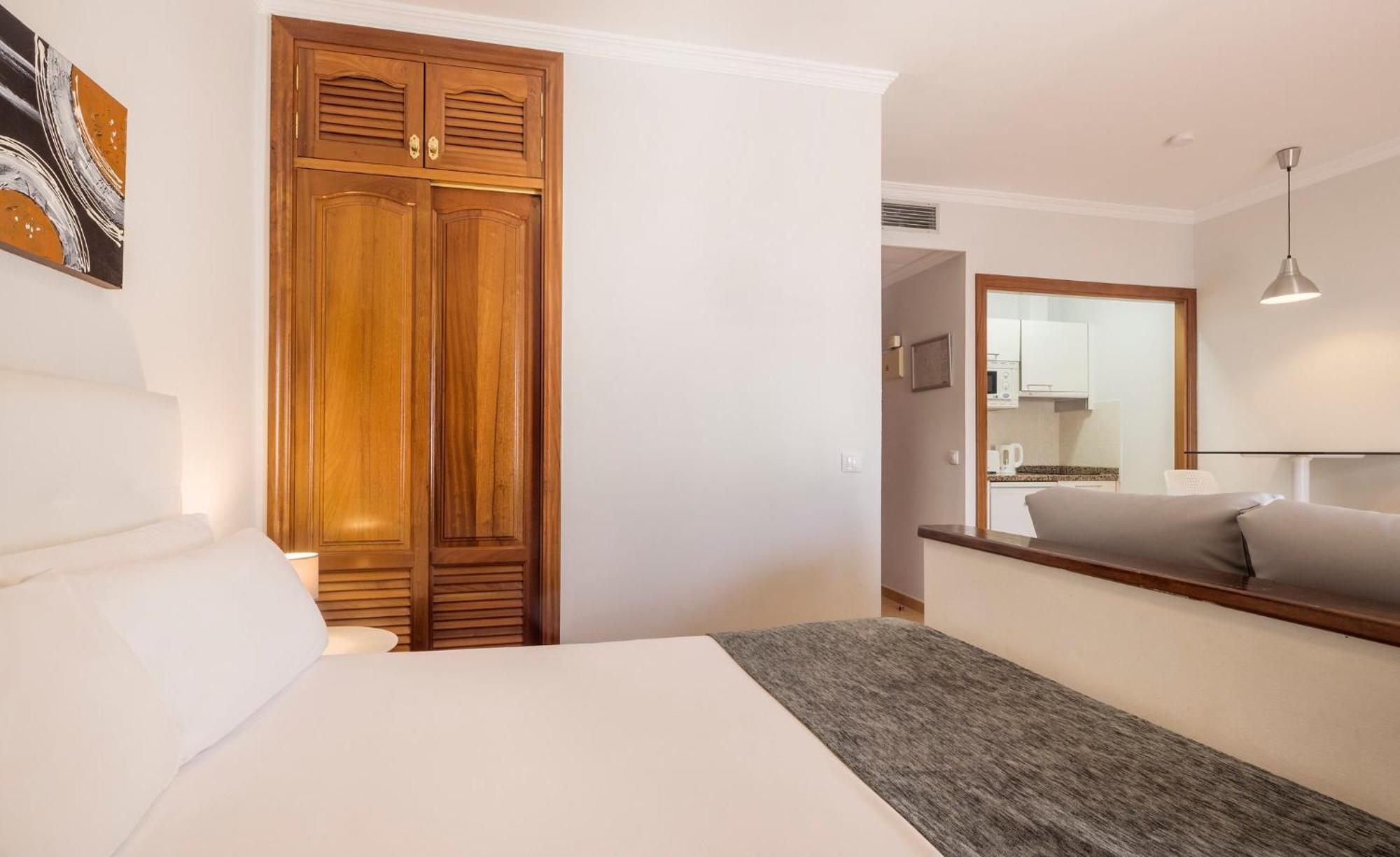 Aparthotel Ilunion Costa Sal Lanzarote à Puerto del Carmen  Chambre photo